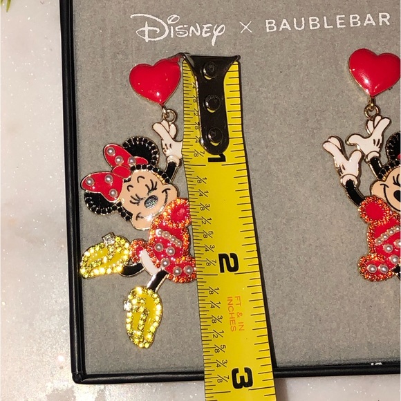 ✨NWT✨ Disney Baublebar Dancing Minnie Mouse Heart Sparkle Earrings - Picture 7 of 11